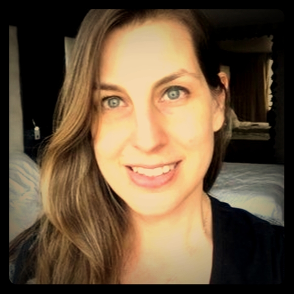 Hi fellow Poshers - Picture 1 of 1